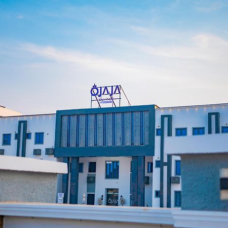 Ojaja Suites By Perennia Akure Bagian luar foto