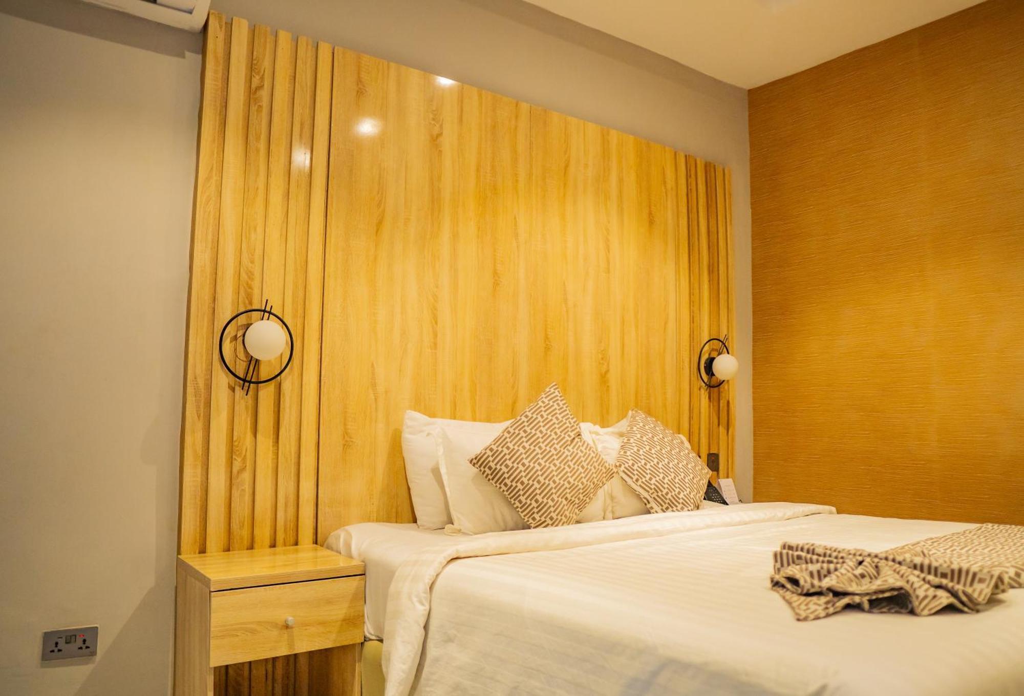 Ojaja Suites By Perennia Akure Bagian luar foto