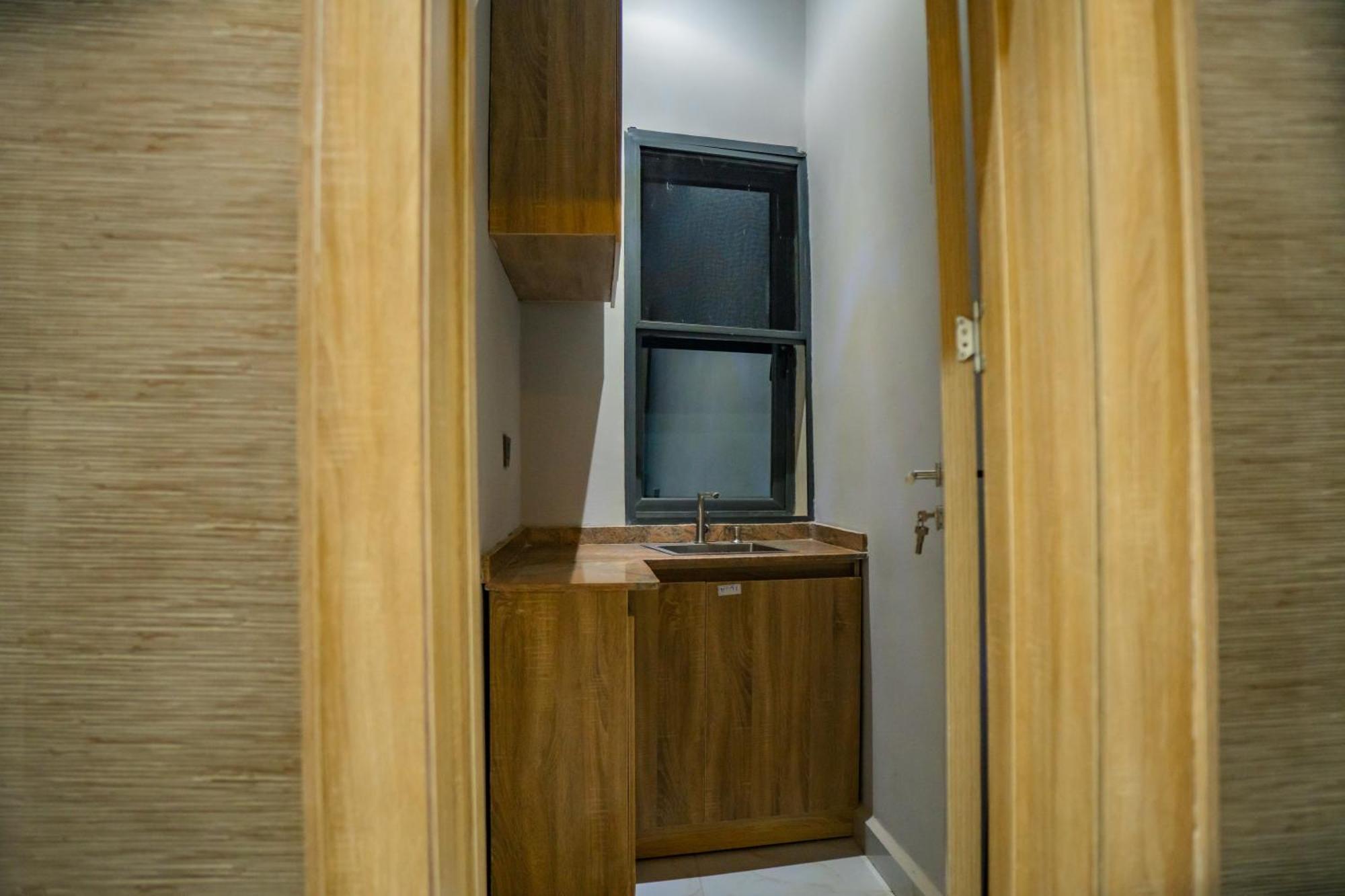 Ojaja Suites By Perennia Akure Bagian luar foto